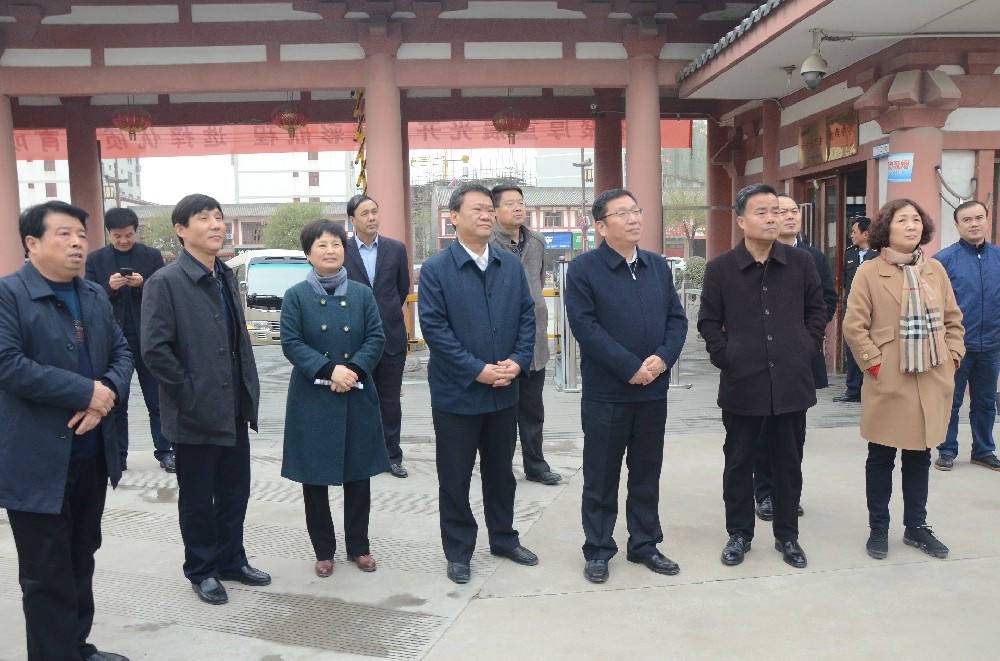 各级领导来校调研
